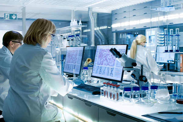 Chemie- & Pharmalabore und -Anlagen